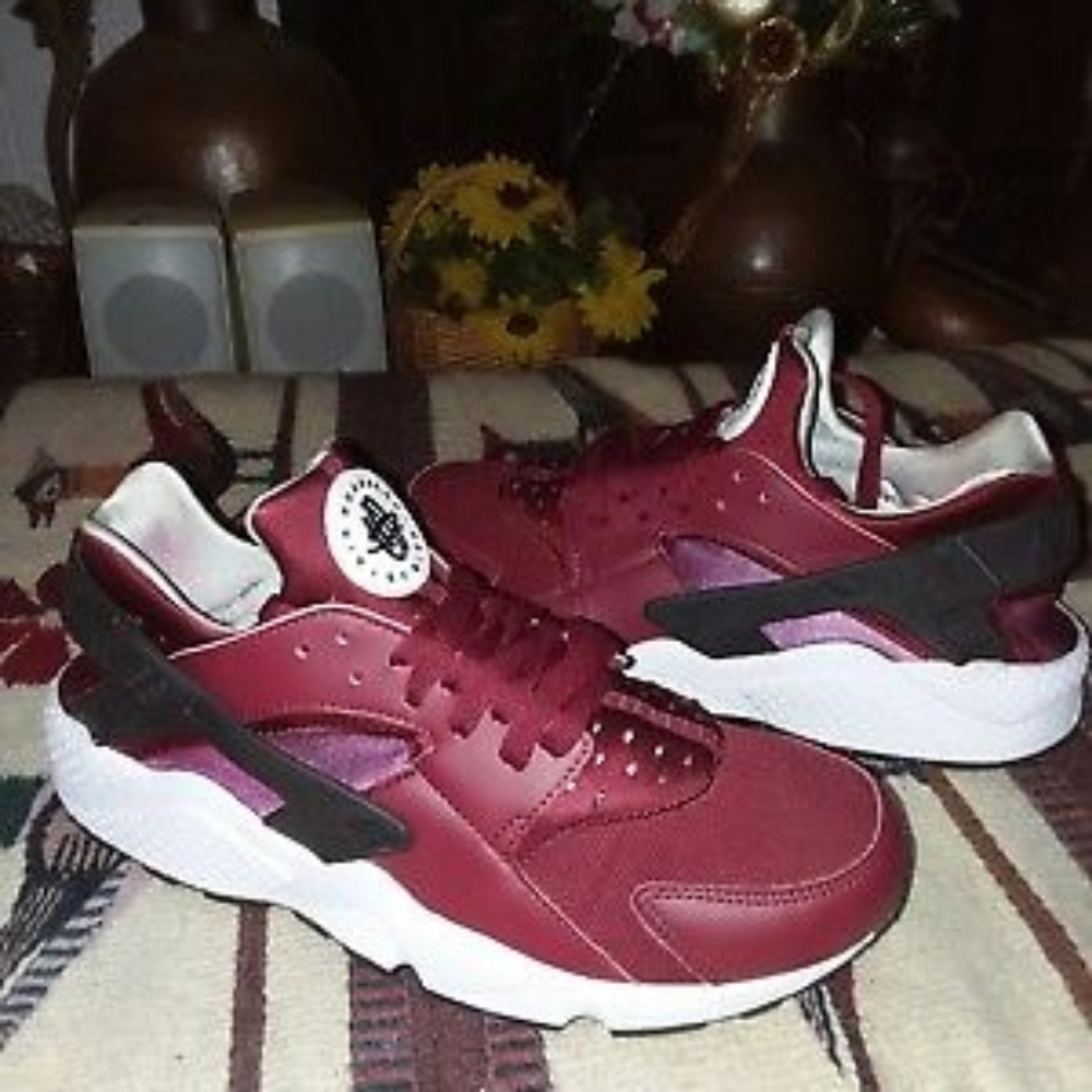 Nike Air Huarache Run Low Trainer Sz 10.5 Team Red
